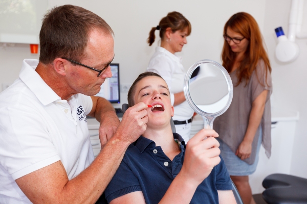 How Family Dentists Can Help Ease Dental Anxiety