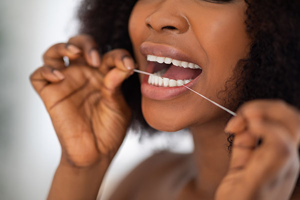 Oral Hygiene Basics: Recommended Flossing Techniques